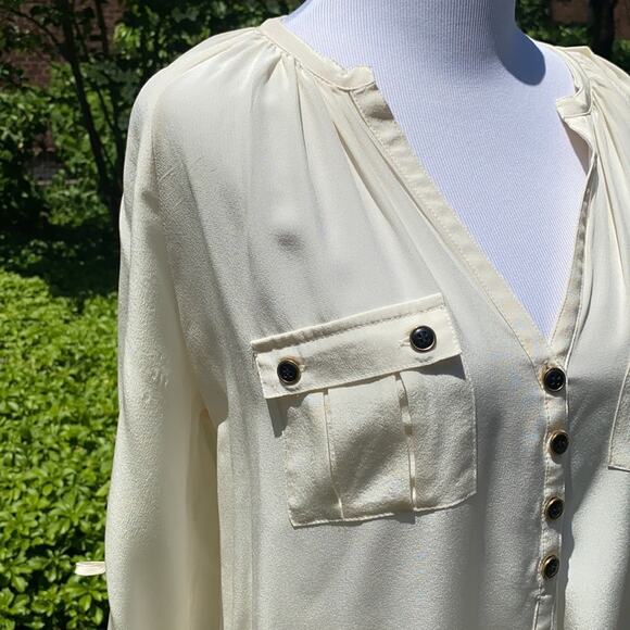 Yumi Kim Cream Silk Collarless V-Neck Blouse - Picture 3 of 7